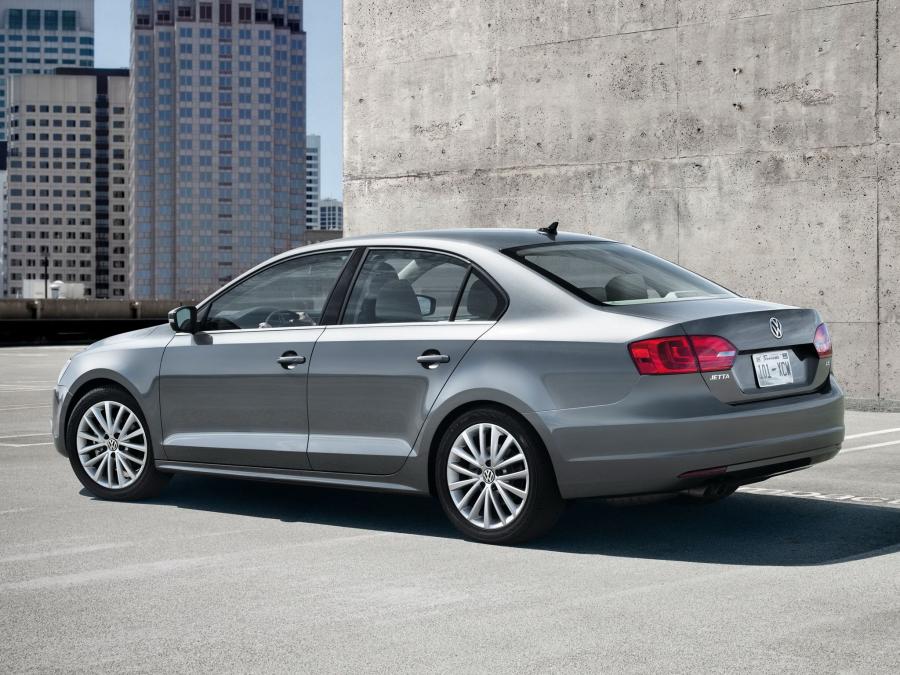 Volkswagen Jetta 2010 года  (US) (фото 24 из 52)